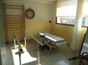 Sala de fisioterapia i rehabilitació de la Residencia geriàtrica Torreblanca a Sant Joan Les Fonts
